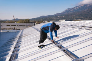 ¿Cuánto pesan los paneles solares?