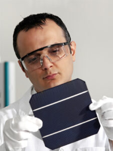 ¿Cómo producen energía solar las células fotovoltaicas?